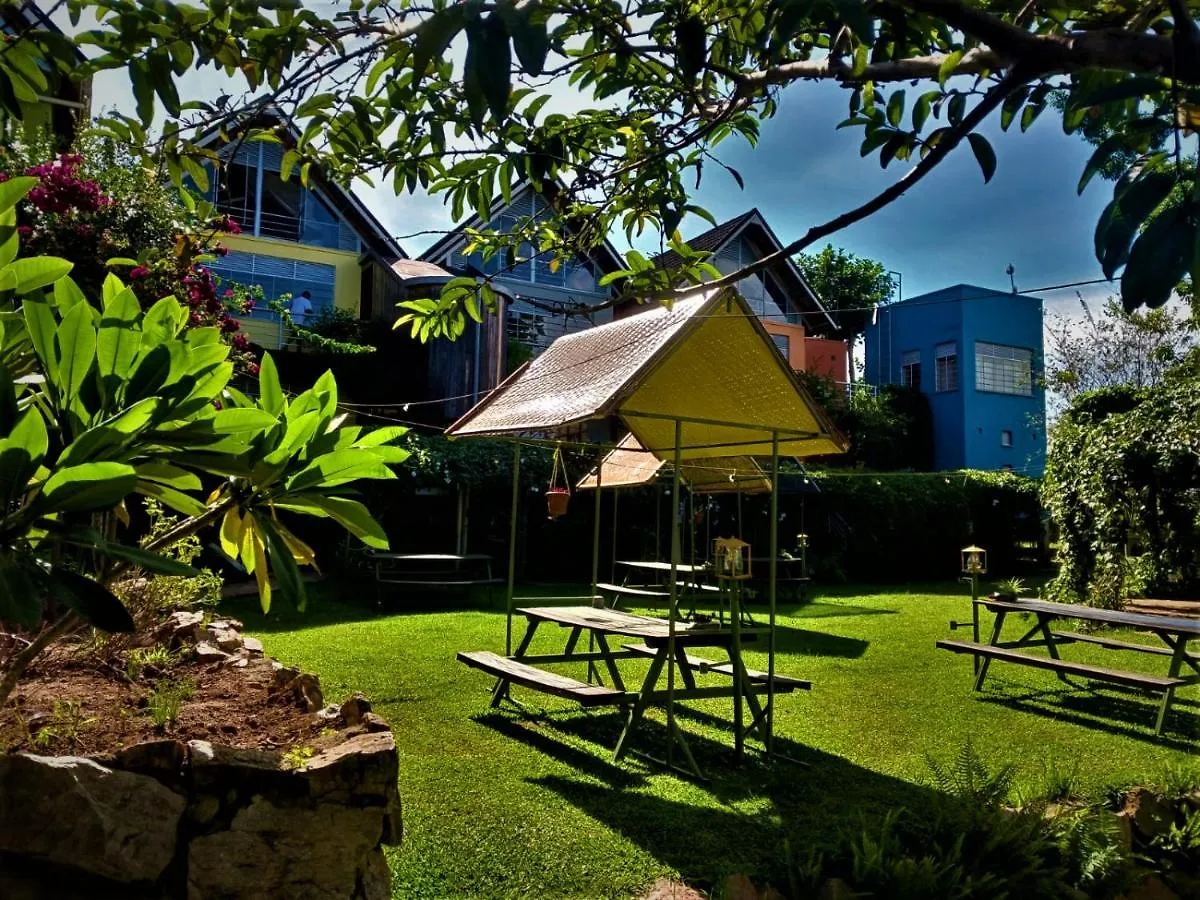 Apartment Yellow Haven Lodge Kampala